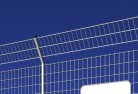 Dee Whymesh-fencing-5.jpg; ?>